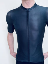 Load image into Gallery viewer, Triathlon Wittenberg Boe  &quot;PRO&quot; Radsport Kurzarm Trikot Blau Aero Stripe
